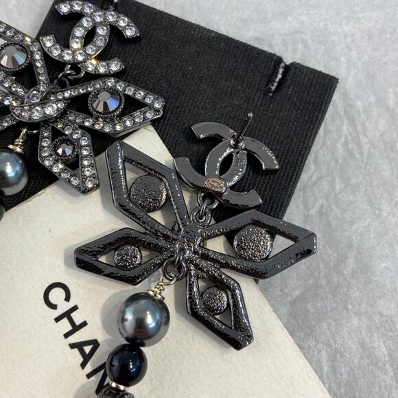 Chanel Butterfly Eyes Dangle Earrings Pearl CC Logo Black Dark Gray - Picture 7 of 7